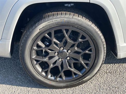 New 2025 Jeep Grand Cherokee L Summit w/ Obsidian Package image 11