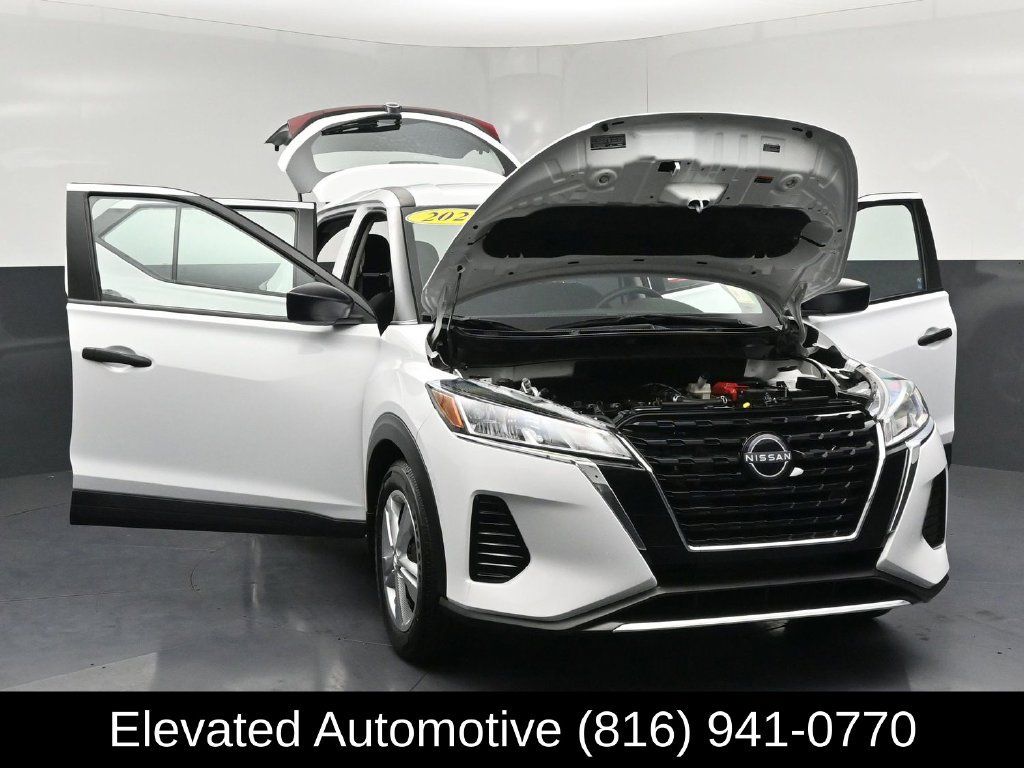 Used 2023 Nissan Kicks S FWD image 33