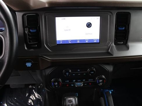 Used 2023 Ford Bronco Outer Banks AWD/4WD image 17