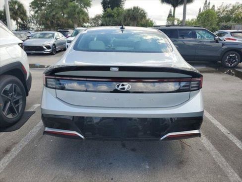 New 2026 Hyundai Sonata SEL FWD image 4