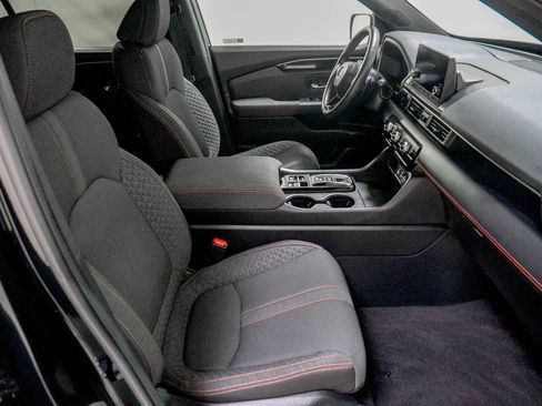 Certified 2025 Honda Pilot Sport image 28