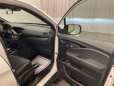 Used 2021 Honda Pilot Black Edition image 24