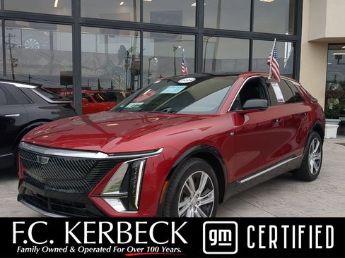 Certified 2024 Cadillac Lyriq Tech AWD/4WD image 1
