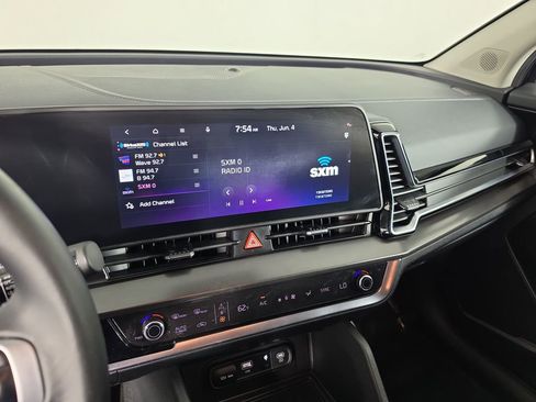 Certified 2025 Kia Sportage EX FWD image 18
