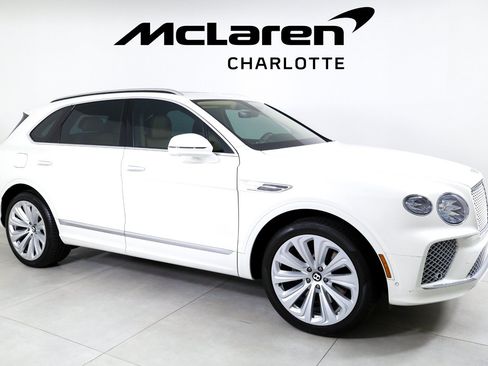 Used 2021 Bentley Bentayga Plug-In Hybrid AWD/4WD image 2