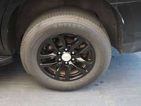 Used 2024 Chevrolet Tahoe LT AWD/4WD image 12