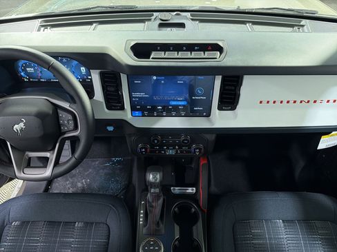 New 2026 Ford Bronco Heritage Edition AWD/4WD image 39