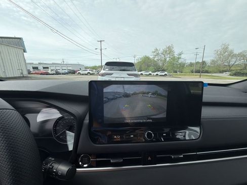 New 2026 Mitsubishi Outlander LE image 17