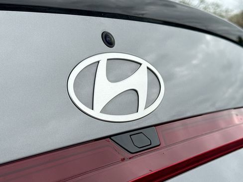 Used 2025 Hyundai Elantra Sport FWD image 14