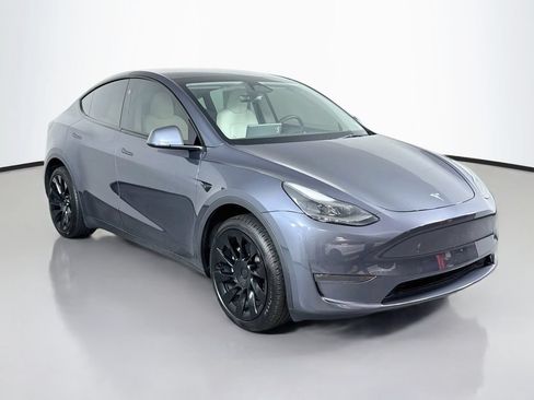 Used 2023 Tesla Model Y Long Range AWD/4WD image 4