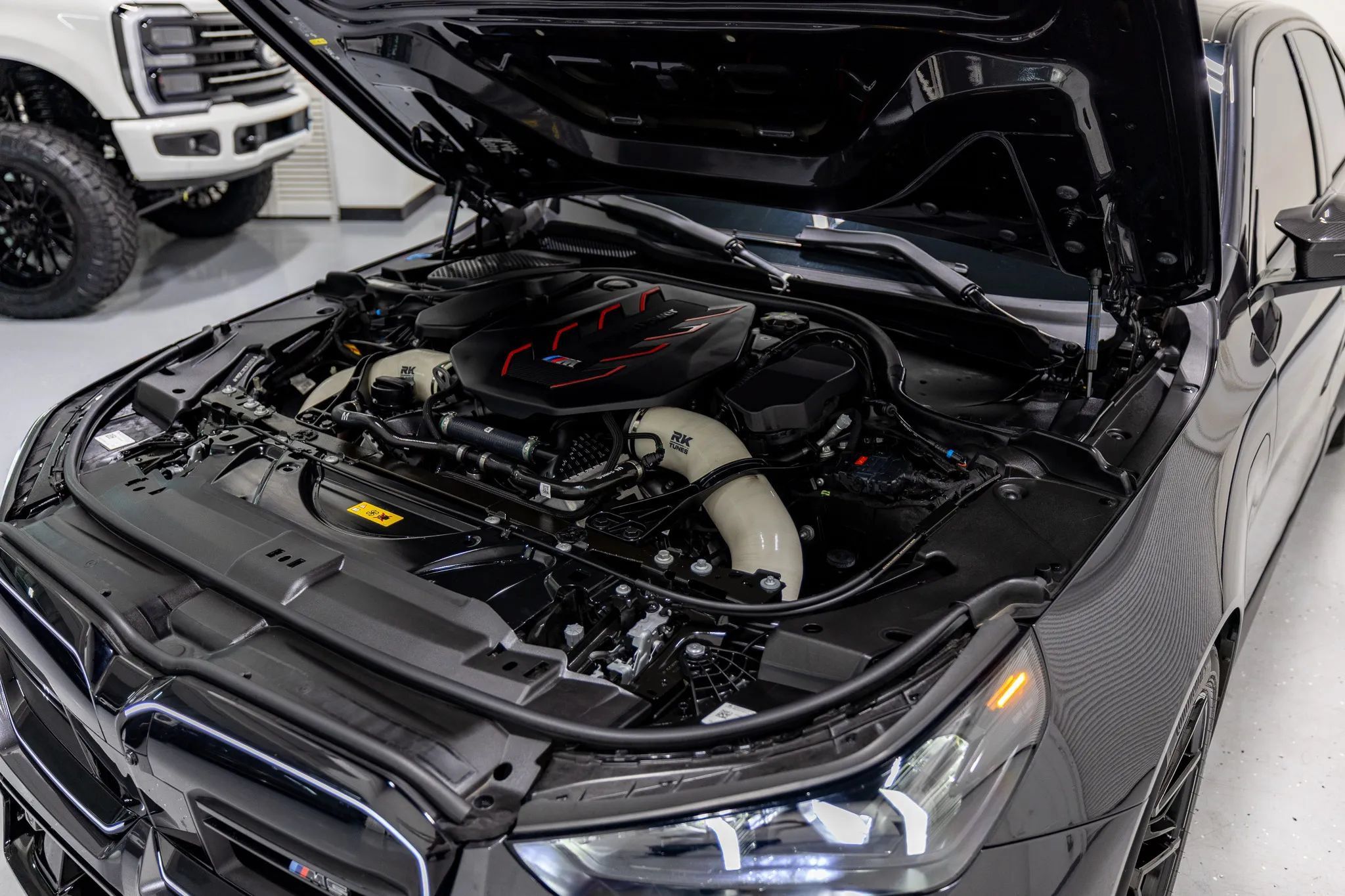 Used 2025 BMW M5 w/ Carbon Package AWD/4WD image 43