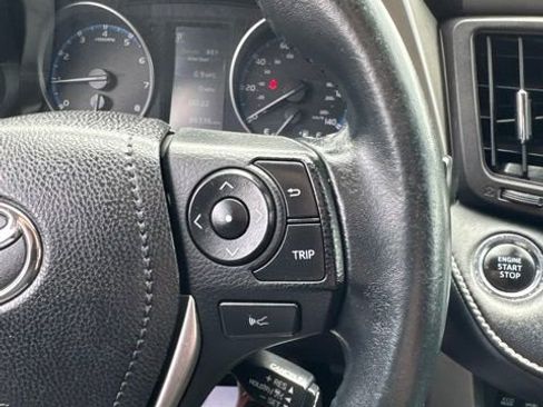 Used 2018 Toyota RAV4 XLE w/ Plus Extra Value Package AWD/4WD image 28