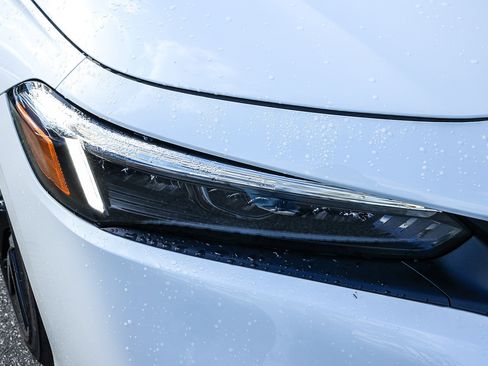 Used 2024 Honda Civic Sport image 17