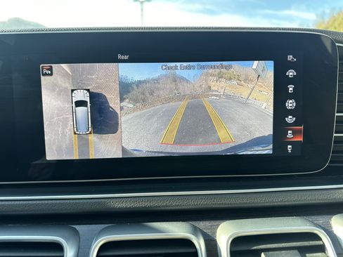 Used 2020 Mercedes-Benz GLS 450 4MATIC image 16