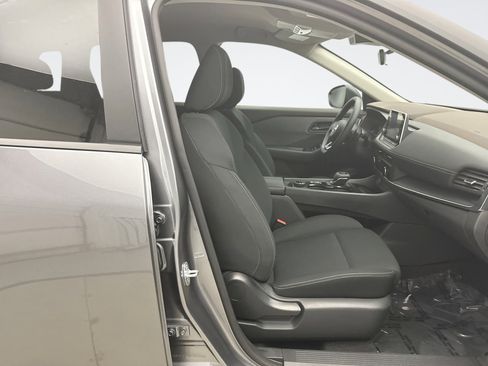 Used 2023 Nissan Rogue S AWD/4WD image 16