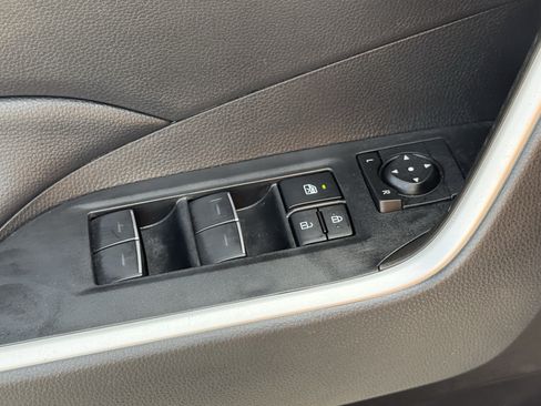Used 2025 Toyota RAV4 XLE Premium FWD image 26