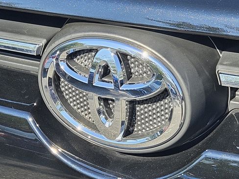 Used 2021 Toyota 4Runner SR5 Premium w/ Moonroof Package AWD/4WD image 32