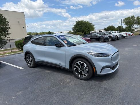 Used 2025 Ford Mustang Mach-E Select image 1