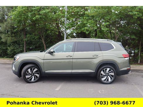 Used 2026 Volkswagen Atlas SEL AWD/4WD image 4