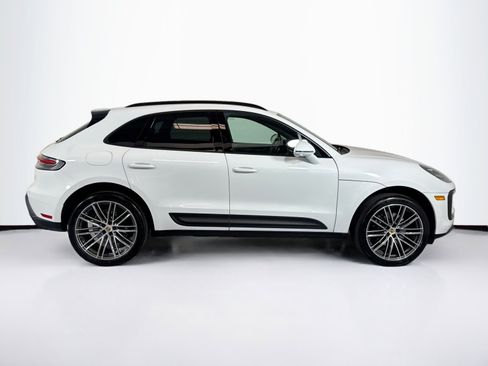 Used 2025 Porsche Macan image 8
