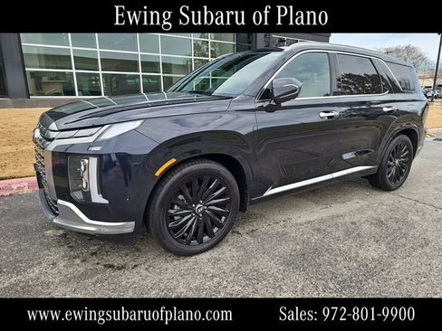 Used 2023 Hyundai Palisade Calligraphy image 2