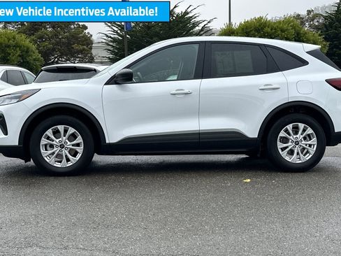 Used 2025 Ford Escape Active w/ Cold Weather Package image 7