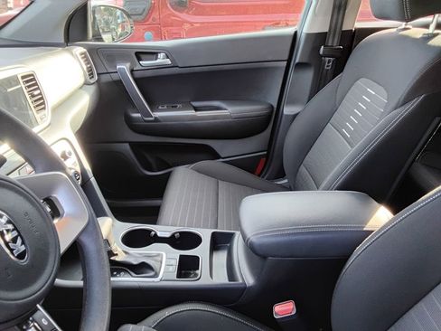 Used 2021 Kia Sportage LX w/ LX Fwd Popular Package image 9