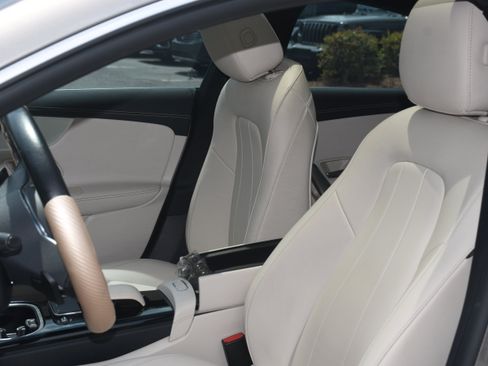 Used 2021 Mercedes-Benz CLA 250 image 13