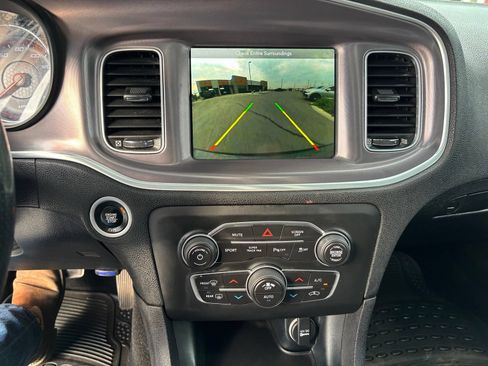 Used 2019 Dodge Charger R/T RWD image 17