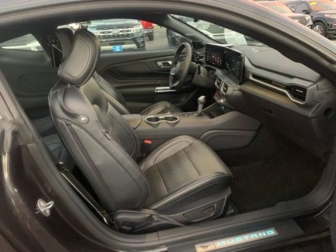 Used 2024 Ford Mustang Premium image 21