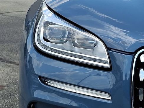 Certified 2023 Lincoln Corsair Reserve w/ Equipment Group 201A AWD/4WD image 9