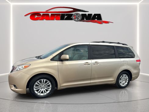 Used 2011 Toyota Sienna XLE w/ Premium Pkg FWD image 11