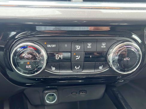 Used 2025 Chevrolet Trax ACTIV w/ Driver Confidence Package FWD image 7