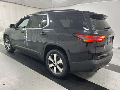 Used 2022 Chevrolet Traverse LT w/ LT Premium Package AWD/4WD image 7