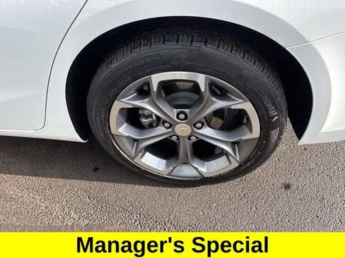 Used 2024 Chevrolet Malibu LT image 44