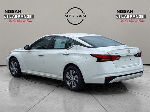 Certified 2025 Nissan Altima 2.5 S image 9