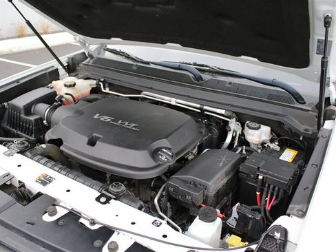 Used 2021 Chevrolet Colorado LT AWD/4WD image 18