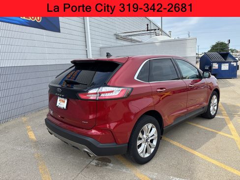 Used 2021 Ford Edge Titanium AWD/4WD image 3
