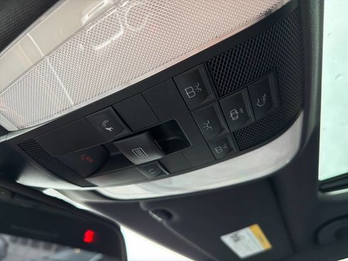 Used 2013 Mercedes-Benz C 250 Sedan image 31