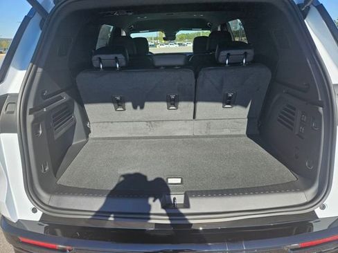New 2026 Chevrolet Traverse High Country image 23