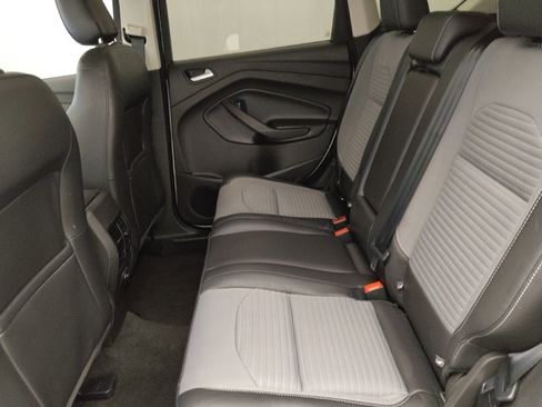 Used 2019 Ford Escape SE FWD image 18