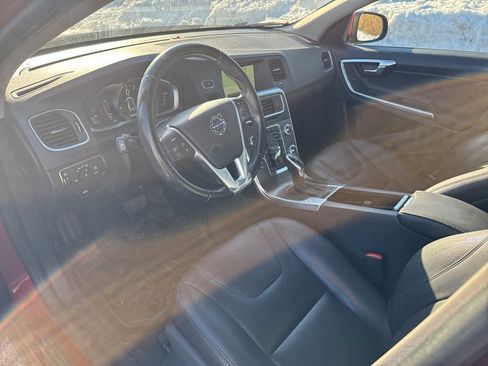 Used 2015 Volvo S60 T5 Premier w/ Climate Package image 8