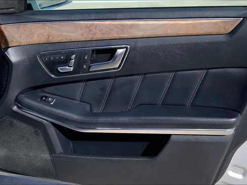 Used 2014 Mercedes-Benz E 350 E 350 Luxury image 23