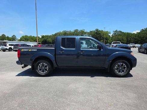 Used 2017 Nissan Frontier Desert Runner RWD image 8