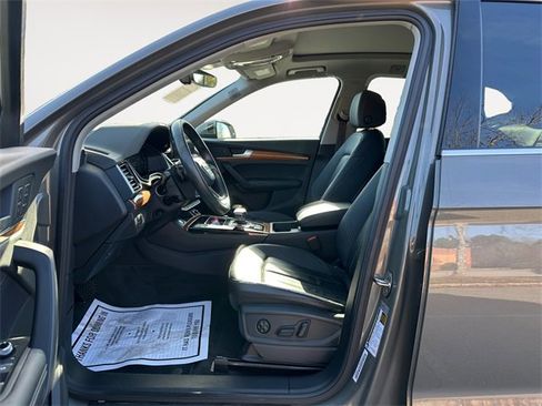 Used 2023 Audi Q5 2.0T Premium Plus w/ Premium Plus Package image 9
