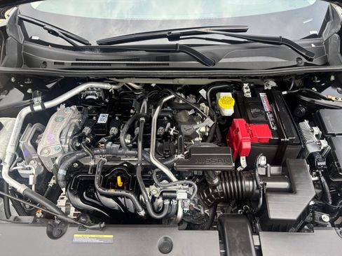 Used 2025 Nissan Sentra SV FWD image 30