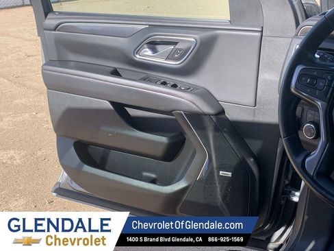 Used 2024 Chevrolet Suburban RST RWD image 20