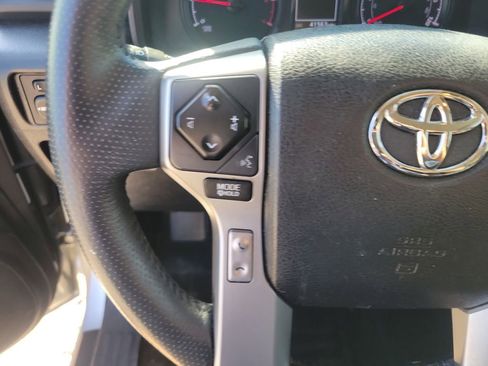 Used 2022 Toyota 4Runner SR5 Premium image 30