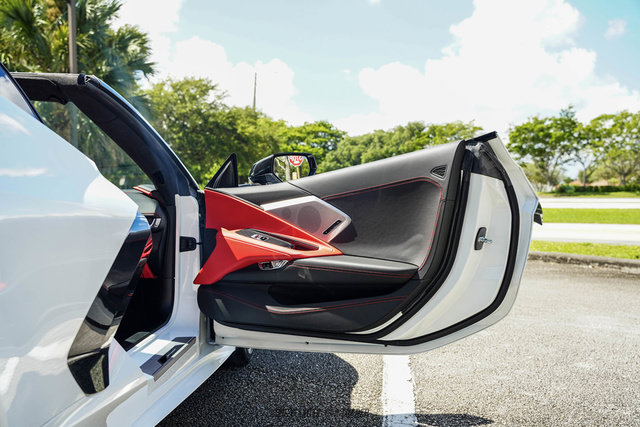 Used 2021 Chevrolet Corvette Stingray Premium Conv w/ Z51 Performance Package RWD image 35