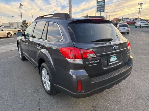 Used 2011 Subaru Outback 2.5i Limited w/ PWR Moonroof Pkg image 4